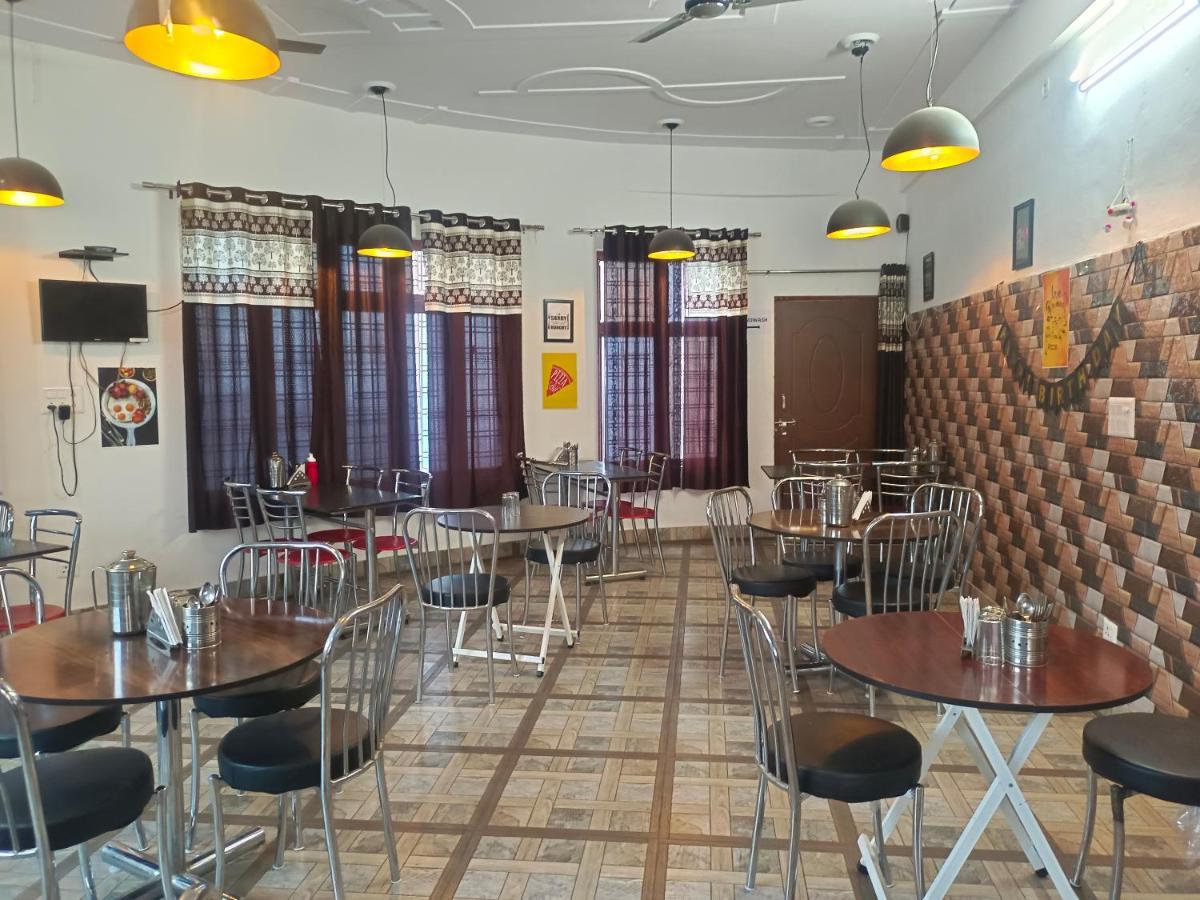 Hotel Shiv Palace New Tehri Екстер'єр фото