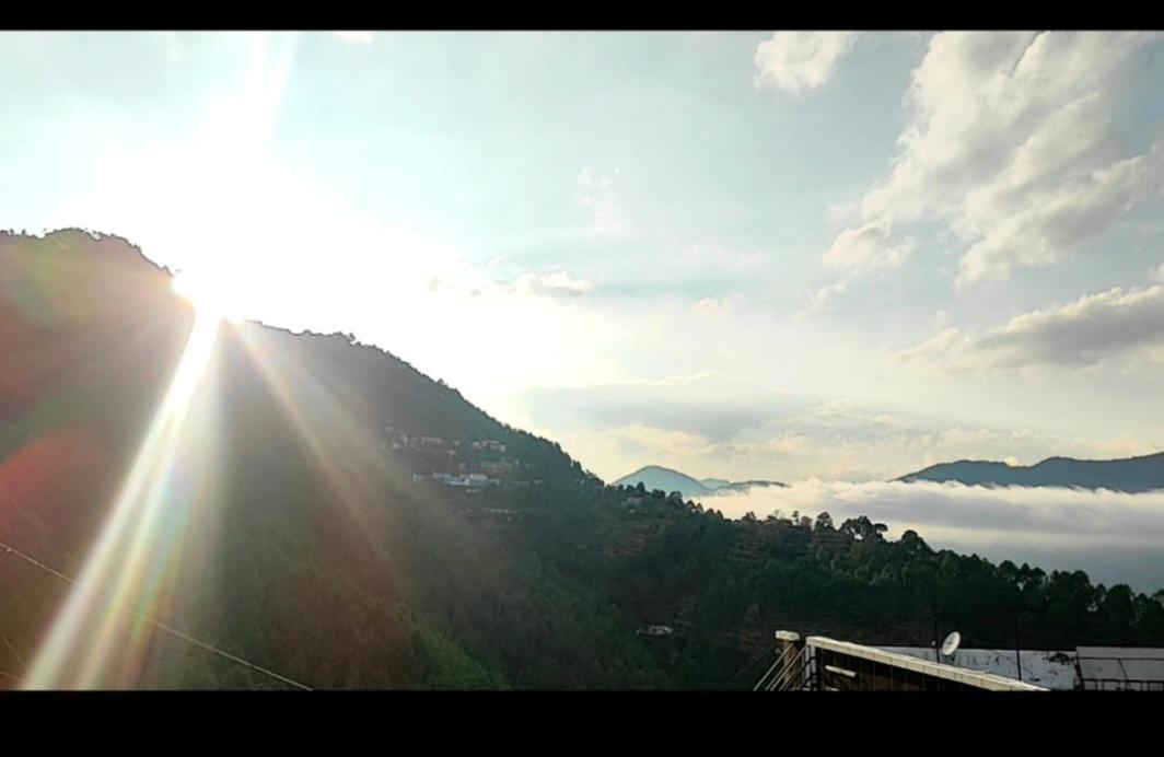 Hotel Shiv Palace New Tehri Екстер'єр фото